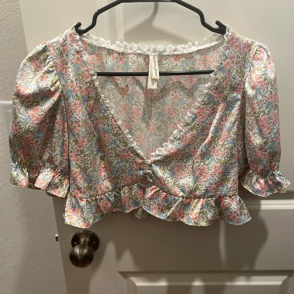 For Love & Lemons floral crop